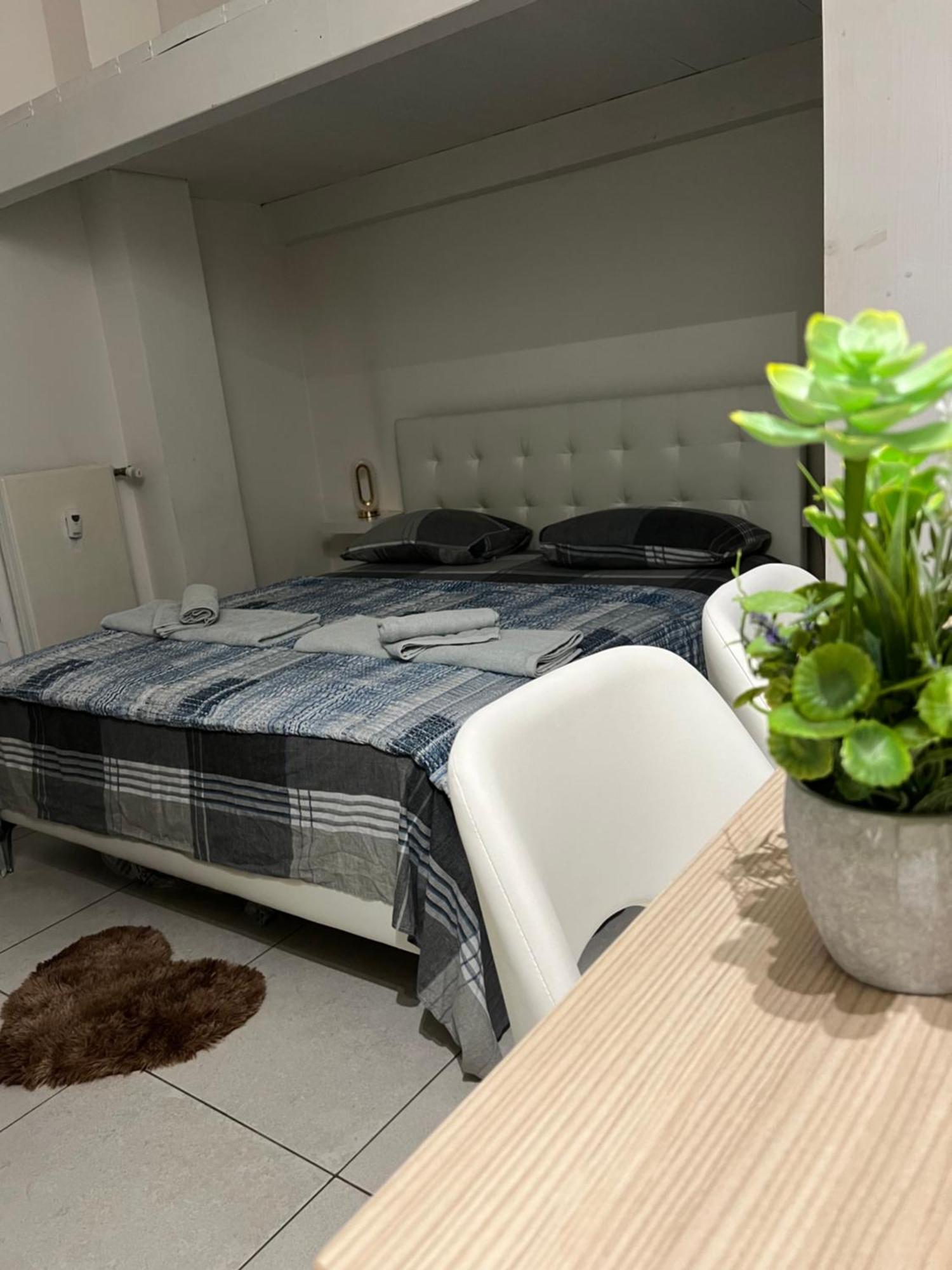 Tiny & Cosy Studio Flat In Como Exterior foto
